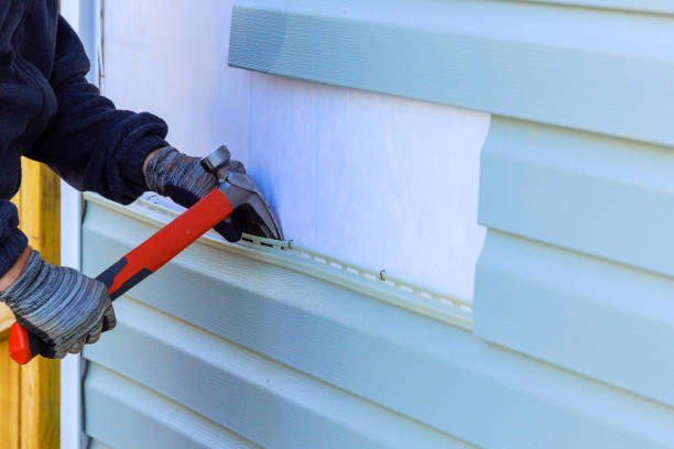 Trusted Storm Damage Siding Repair service in Clinton, IL - Creative Siding